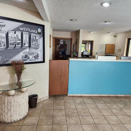 Westspring Inn - Westlake Cleveland Ngoại thất bức ảnh