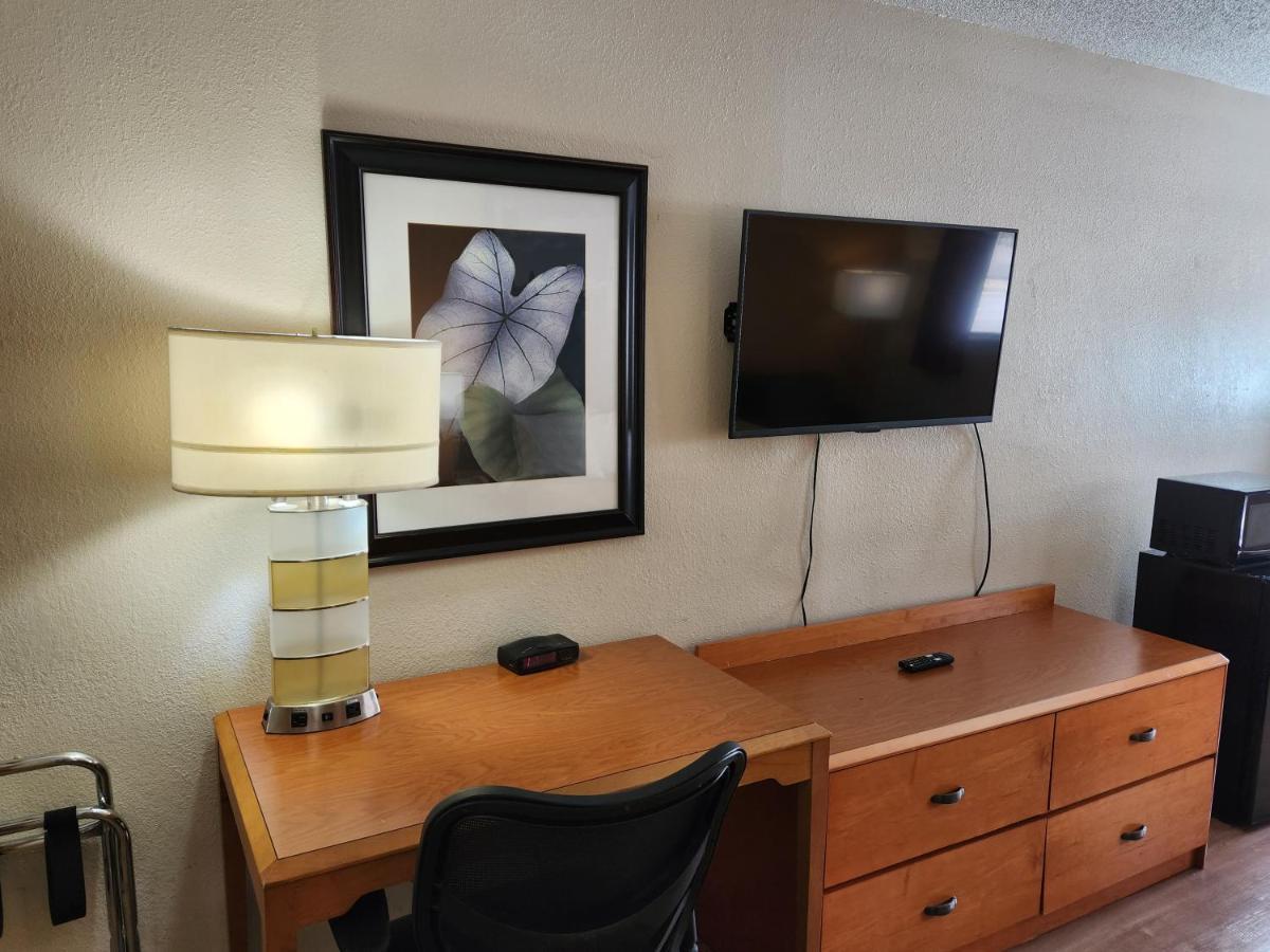 Westspring Inn - Westlake Cleveland Ngoại thất bức ảnh