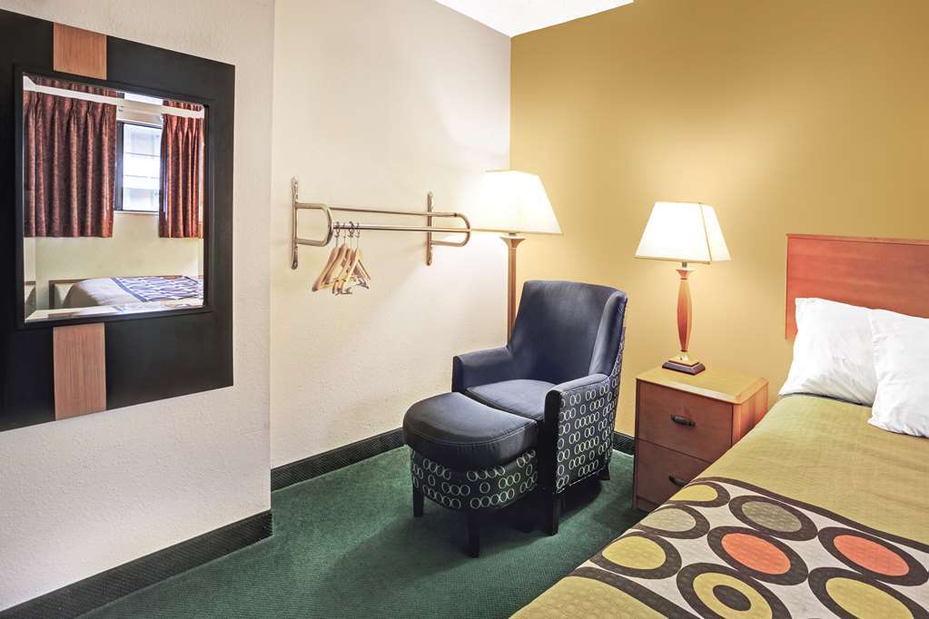 Westspring Inn - Westlake Cleveland Phòng bức ảnh